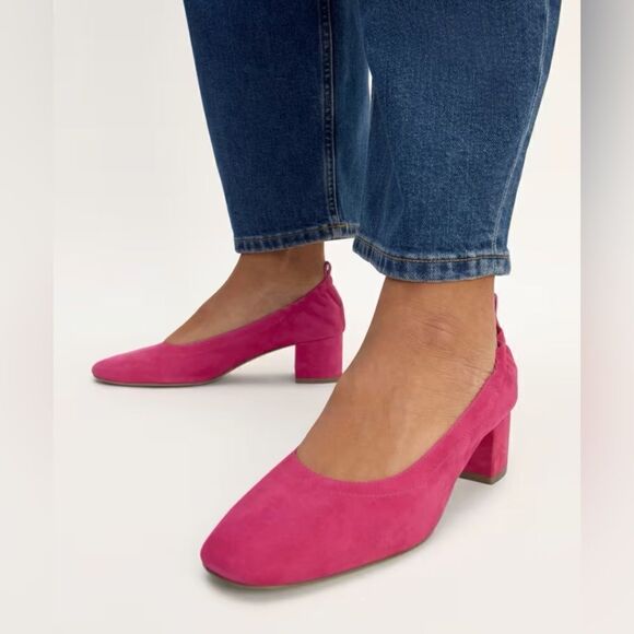 NEW EVERLANE The Day Pump in Red Currant Suede - Picture 2 of 6